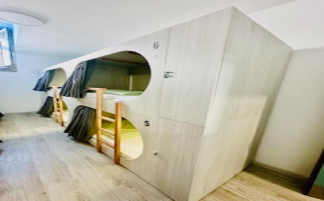 Fantasy Hostel Porto Ngoại thất bức ảnh