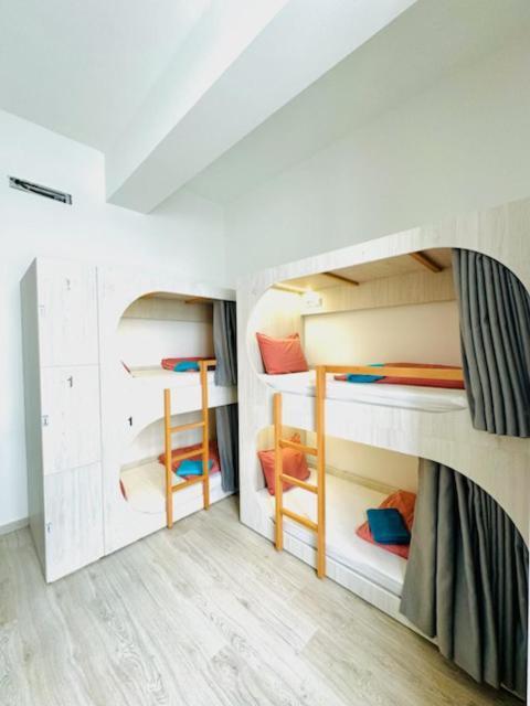 Fantasy Hostel Porto Ngoại thất bức ảnh